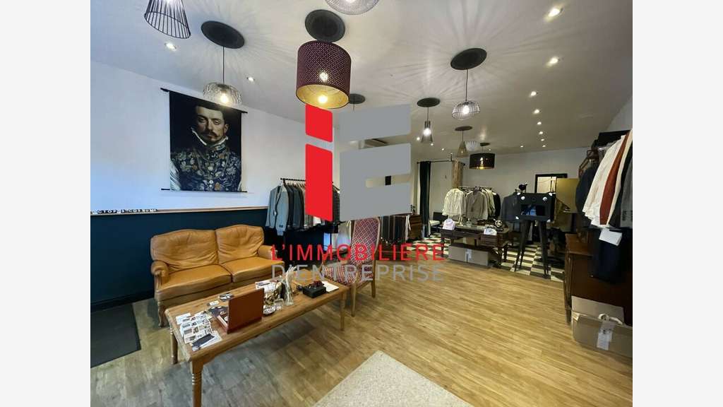 Local commercial de 68m² à louer en RDC à Lorient