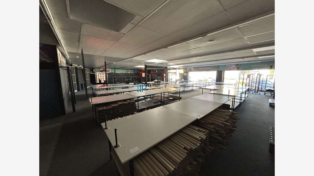 A louer local commercial 306m² ERP / PMR à Lorient
