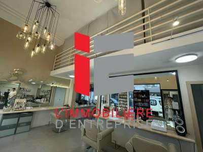 A louer local commercial 94m² empl N°1 Lorient