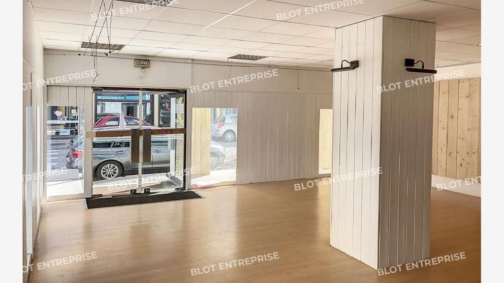 A louer local commercial de 75m² à Lorient centre