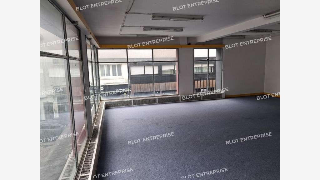 A louer local commercial de 75m² à Lorient centre