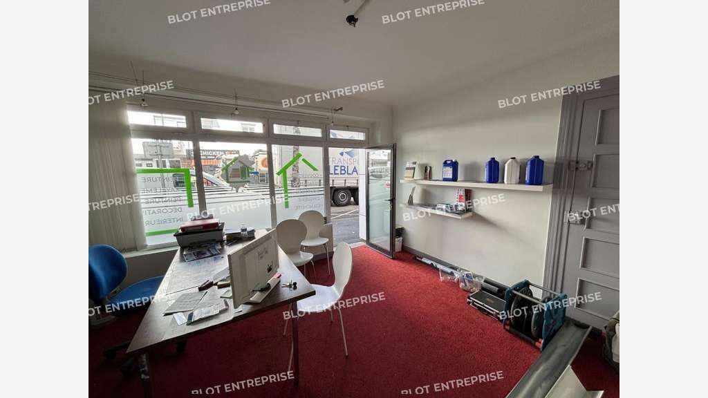 À LOUER - LOCAL COMMERCIAL 23 m² - LORIENT