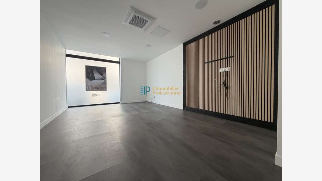Local commercial à louer 117m² à Lorient centre