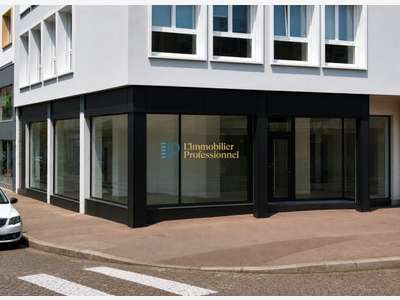 LOCAL COMMERCIAL A LOUER - 117 M2 - LORIENT CENTRE
