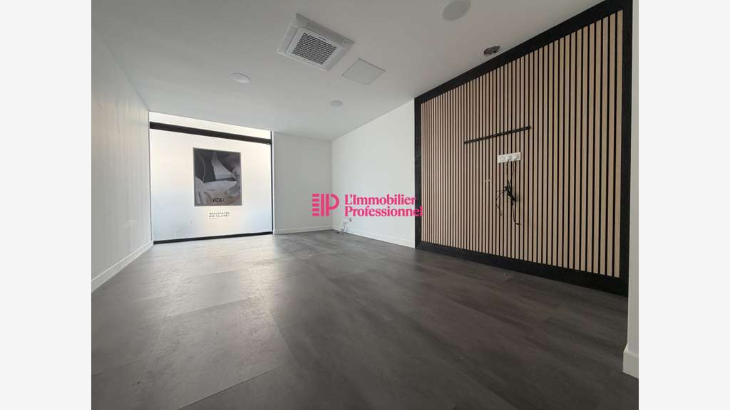Local commercial à louer 117m² à Lorient centre