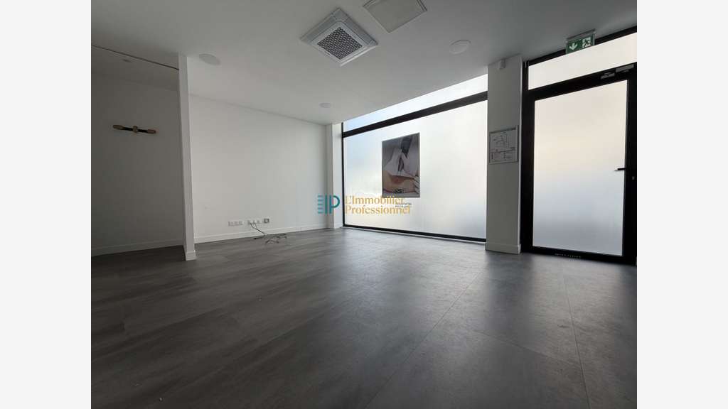 Local commercial à louer 117m² à Lorient centre