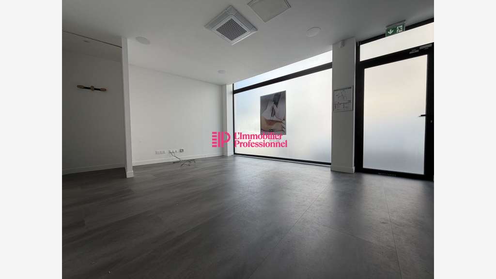 Local commercial à louer 117m² à Lorient centre