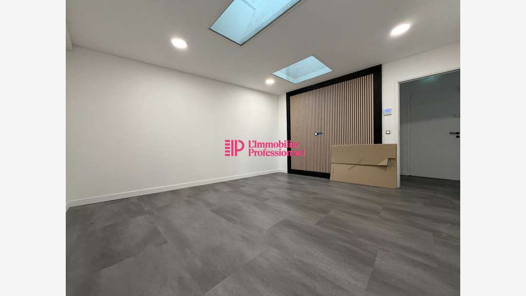 Local commercial à louer 117m² à Lorient centre