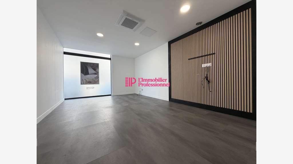 Local commercial à louer 117m² à Lorient centre
