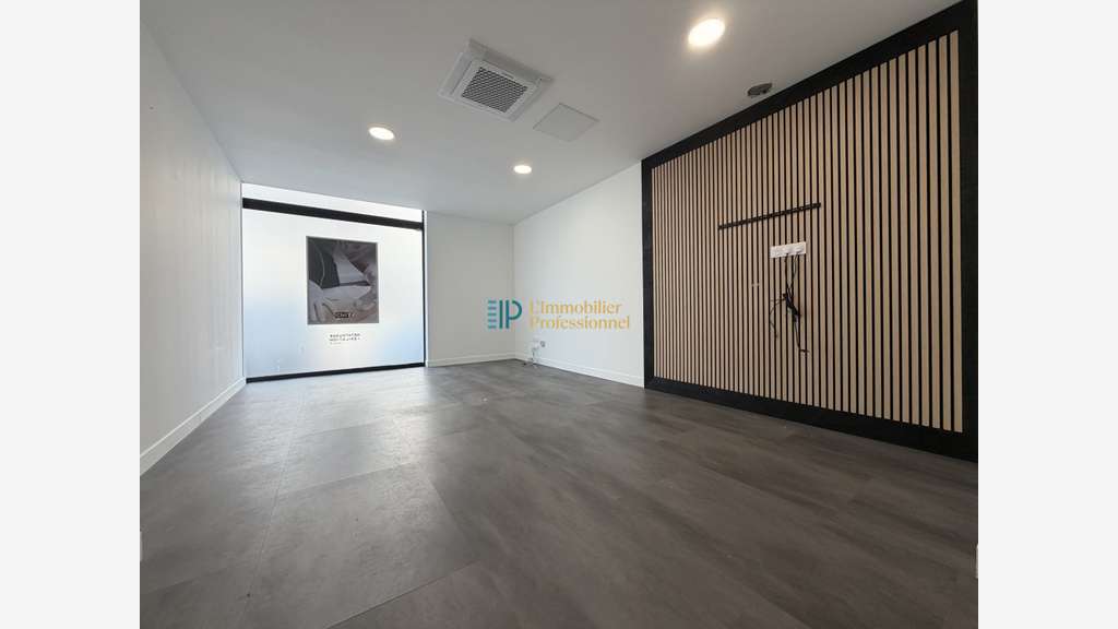 Local commercial à louer 117m² à Lorient centre