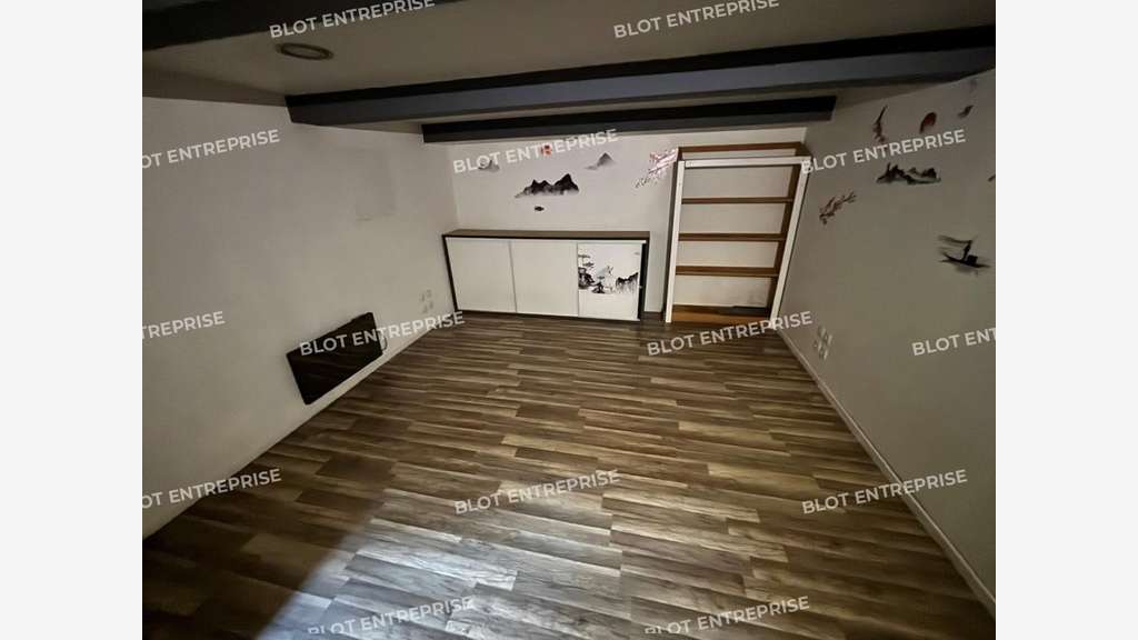 À LOUER - LOCAL COMMERCIAL 66 m² - LORIENT