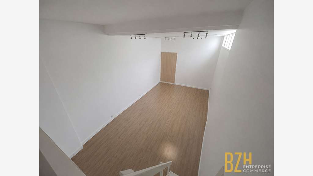 A LOUER - LOCAL COMMERCIAL 66m2 - LORIENT