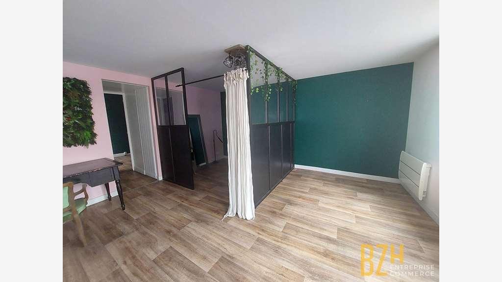 A LOUER - LOCAL COMMERCIAL 37 m² - SECTEUR LORIENT