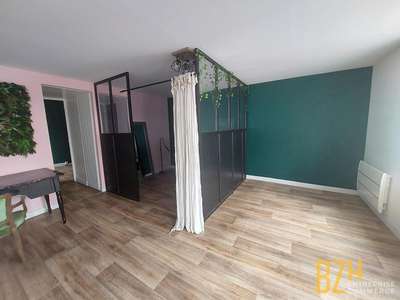 A LOUER - LOCAL COMMERCIAL 37 m² - SECTEUR LORIENT