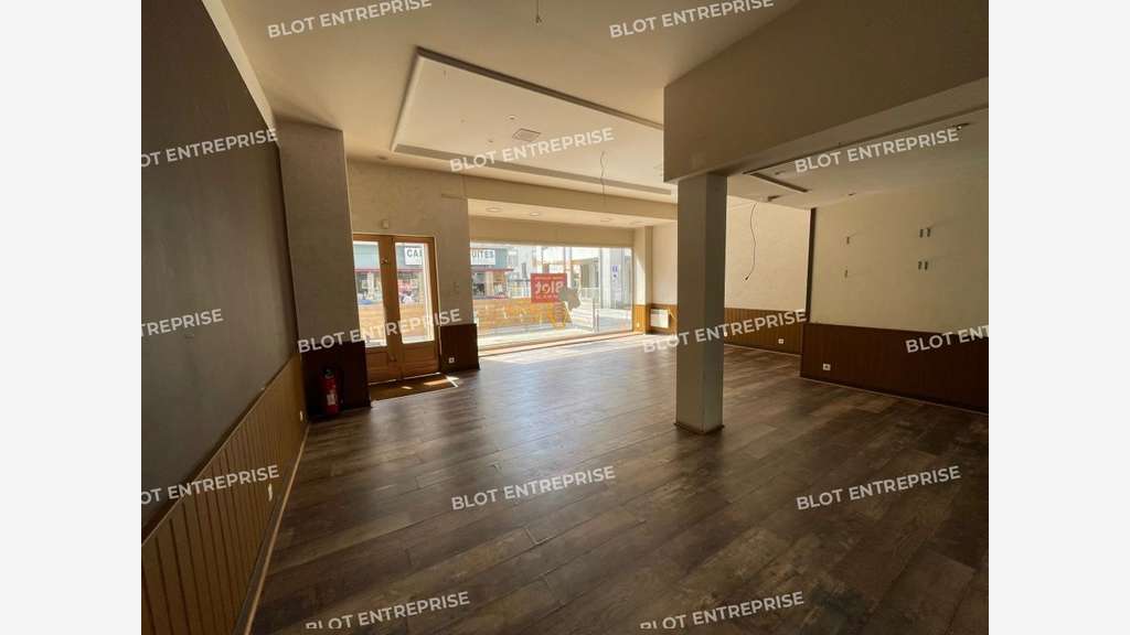 A LOUER - LOCAL COMMERCIAL 80 m² - LORIENT
