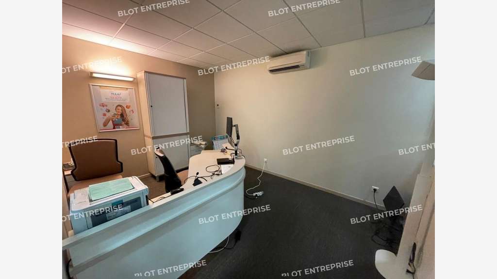 A louer local commercial de 280m² à Lorient centre