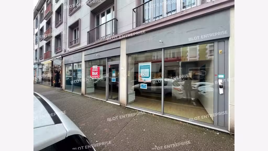 A louer local commercial de 280m² à Lorient centre