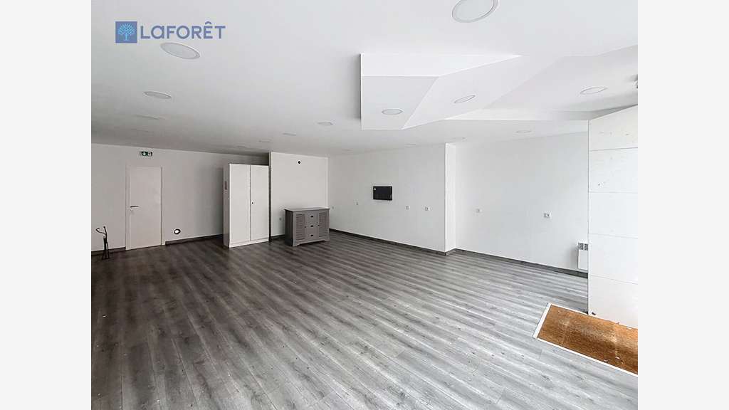 Local commercial Lorient