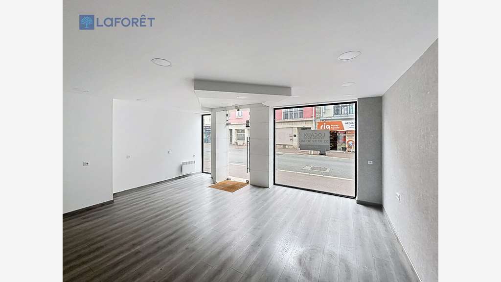 Local commercial Lorient