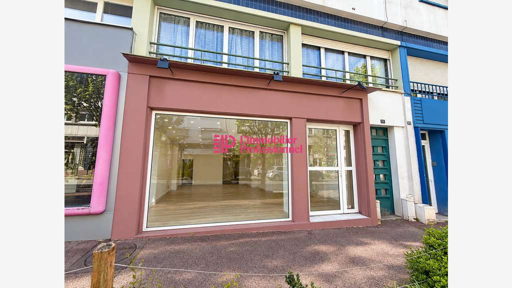 Loue local commercial 67m² à Lorient hyper centre