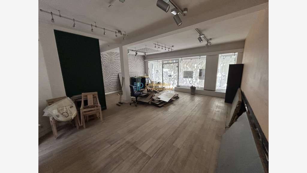 À louer local commercial 71m² Hyper-centre Lorient