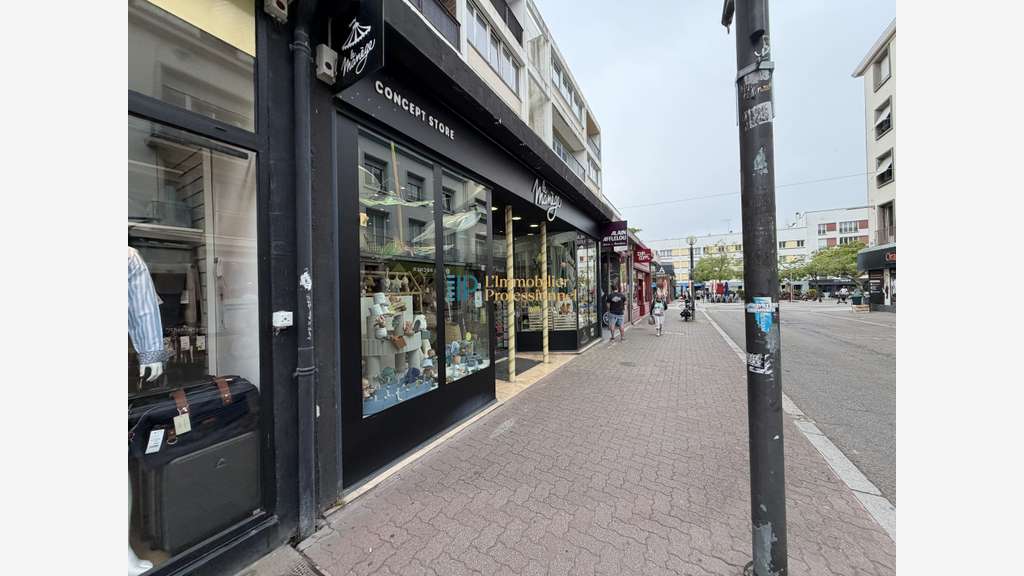 Local commercial de 134m² à louer à Lorient centre
