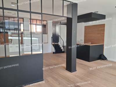 A louer local commercial rénové de 130m² à Lorient
