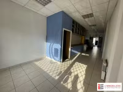 Local commercial 157m² à louer à Lorient