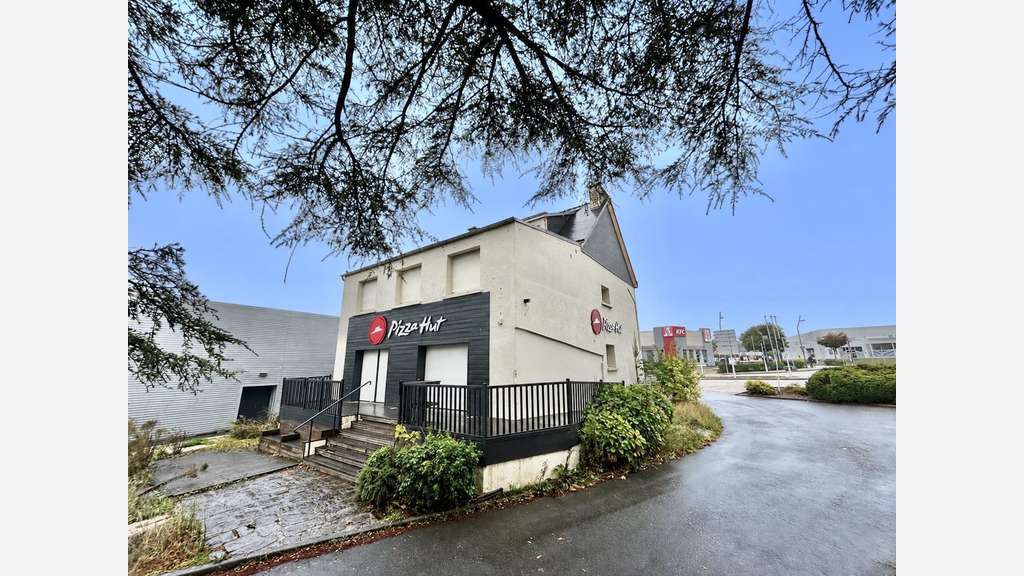 A louer local commercial de 240m² empl N°1 Lorient