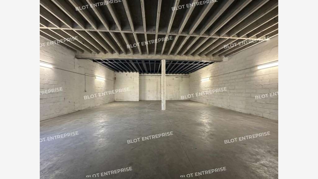 À LOUER - LOCAL COMMERCIAL - LORIENT - 315 m²
