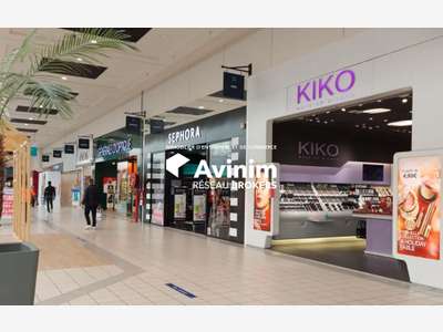 A louer local commercial 103m² à Lormont centre