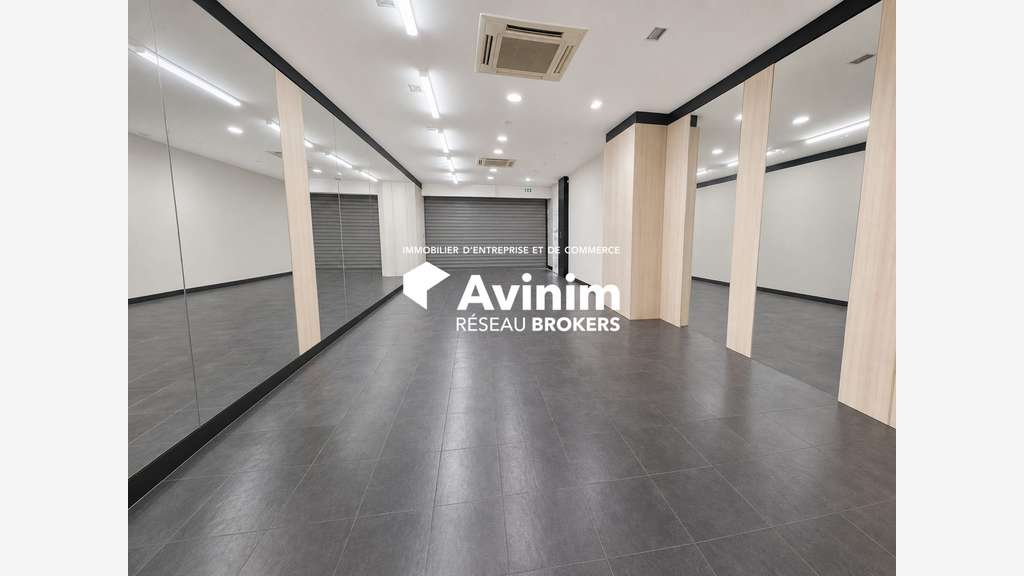 A louer local commercial 103m² à Lormont centre