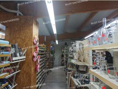 À LOUER - Local commercial 640 m² - LOUDEAC