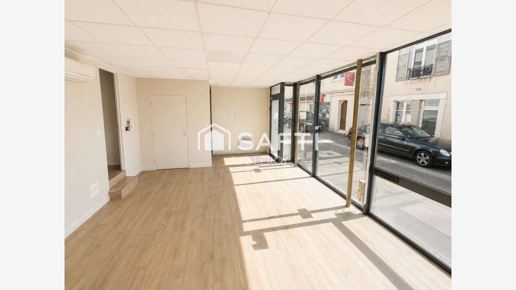 LOCAL COMMERCIAL À LOUER – CENTRE-BOURG DE LOUÉ (7