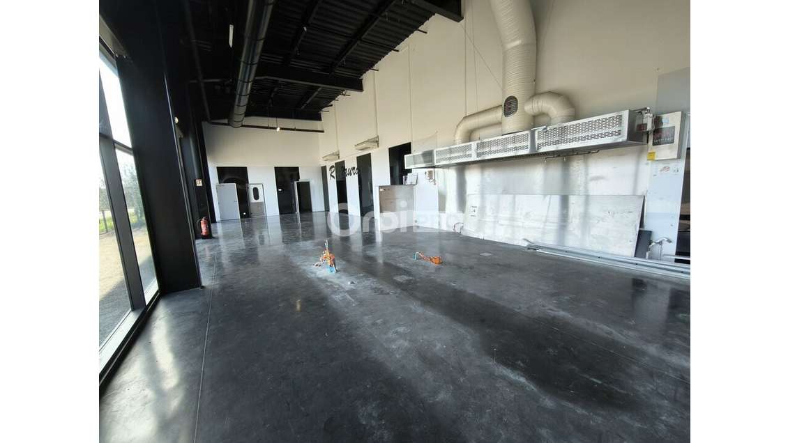 A louer local restauration 275m² à Lubersac