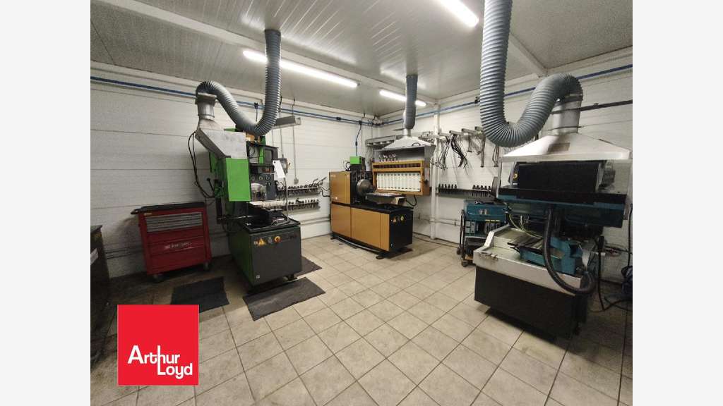 A louer locaux 1800m² à Lucé Chartres agglo 