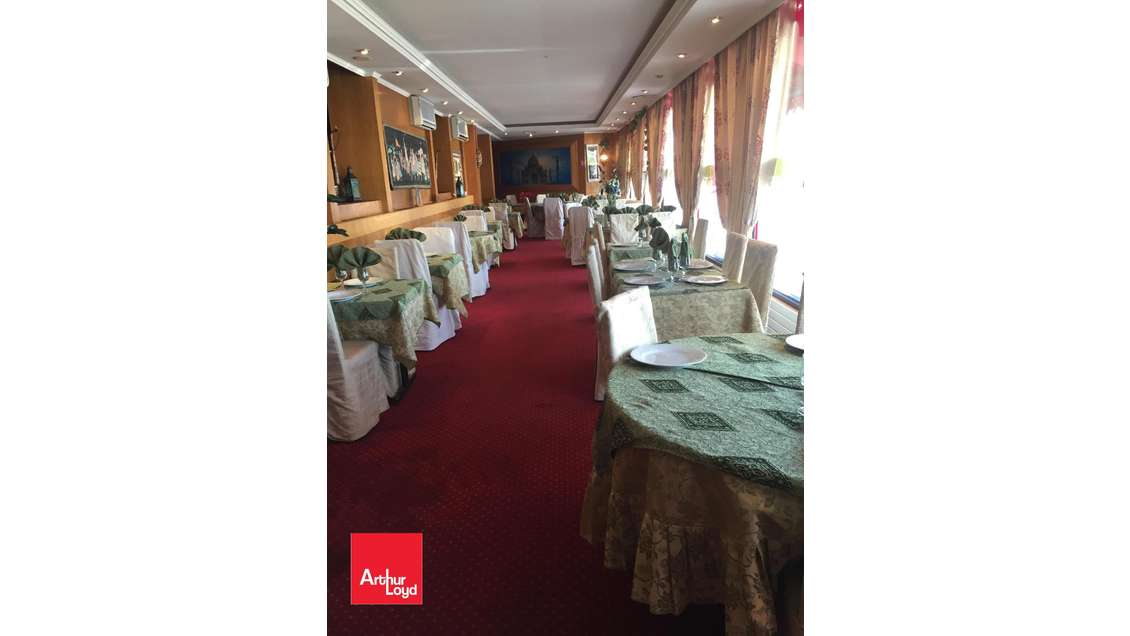 Loue local commercial 260m² à Chartres axe passant