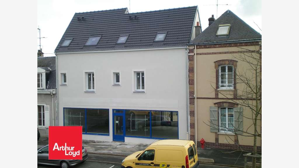A louer local commercial 102m² à Luisant