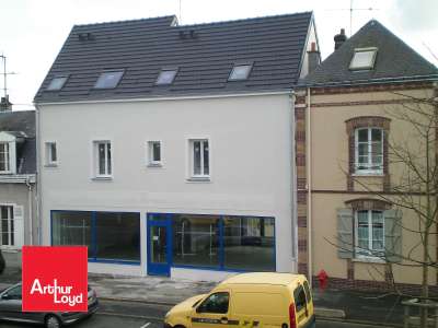 A louer local commercial 102m² à Luisant