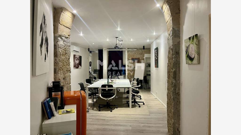 A louer local commercial 87m² à Lyon 1er