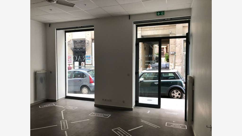 A louer local 35m² rue des Capucins 35m² Lyon 1er