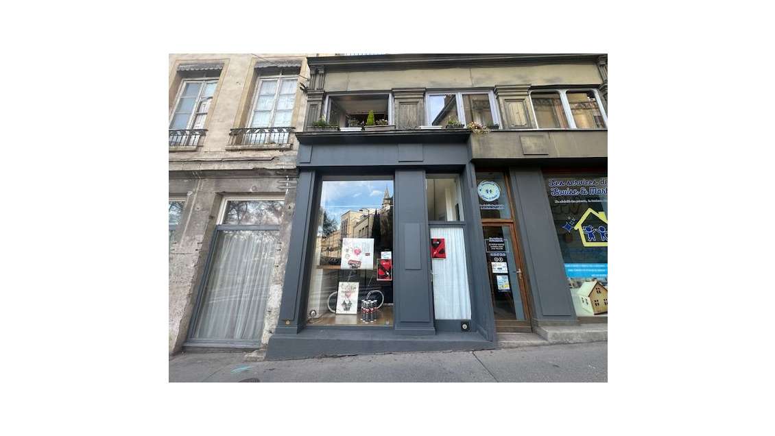 Local commercial de 96m² à louer à Lyon 69001