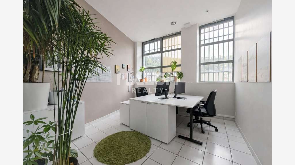 A louer local 61m² Lyon 1er quai Saint-Vincent