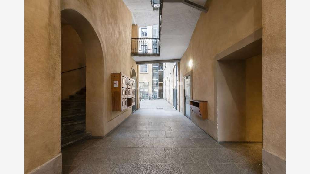 A louer local 61m² Lyon 1er quai Saint-Vincent