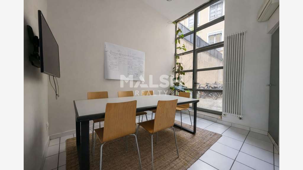 A louer local 61m² Lyon 1er quai Saint-Vincent