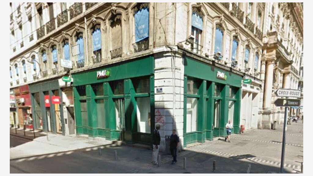 A louer local exceptionnel d'angle 100m² Lyon 1er 