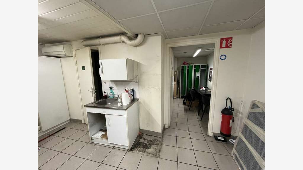 A louer local exceptionnel d'angle 100m² Lyon 1er 