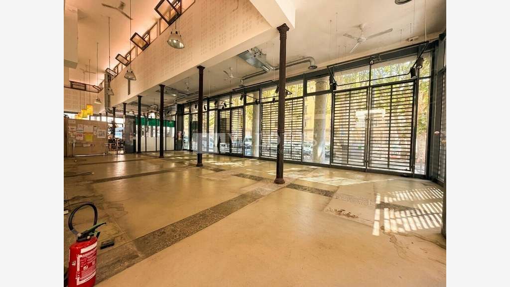 A louer local 220m² à Lyon 1er la Martinière