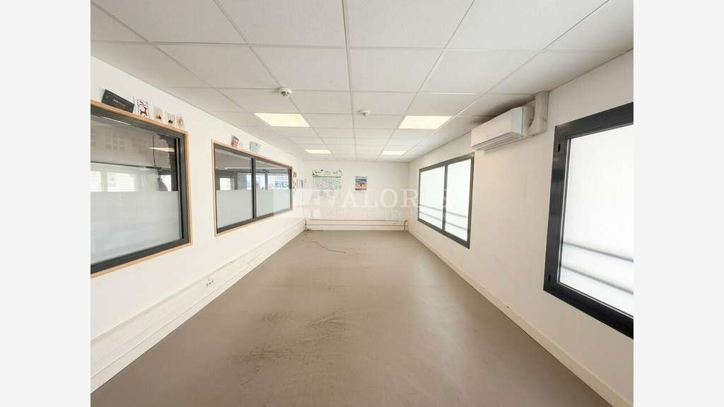 A louer local 220m² à Lyon 1er la Martinière