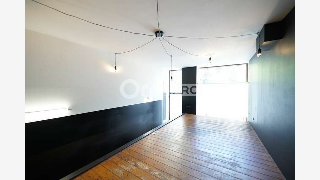 Local commercial de 96m² à louer à Lyon 1